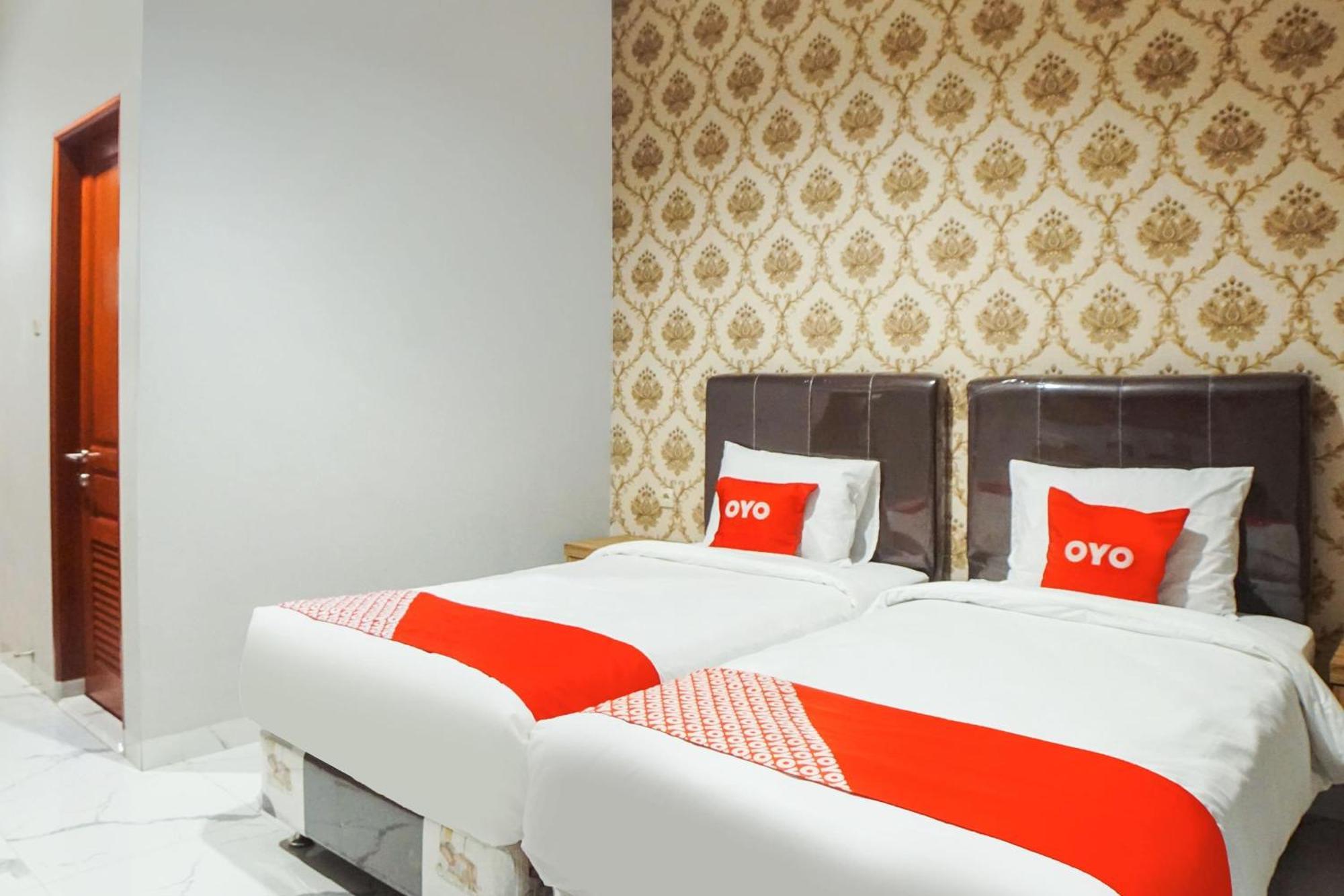 Super Oyo Capital O 92066 Papakoel Hotel & Cafe Medan Exteriér fotografie